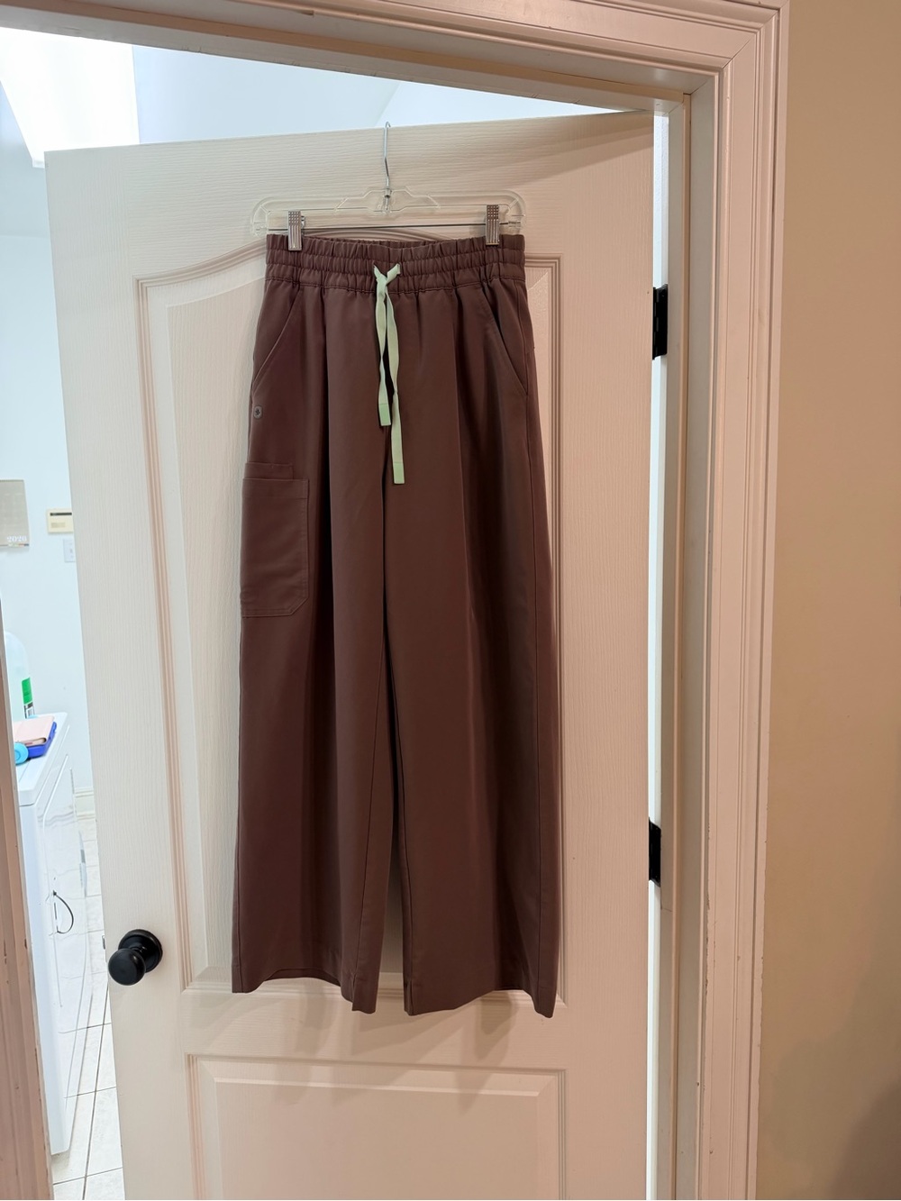 Figs Taupe Extra Wide-Leg Petite Scrub Pants